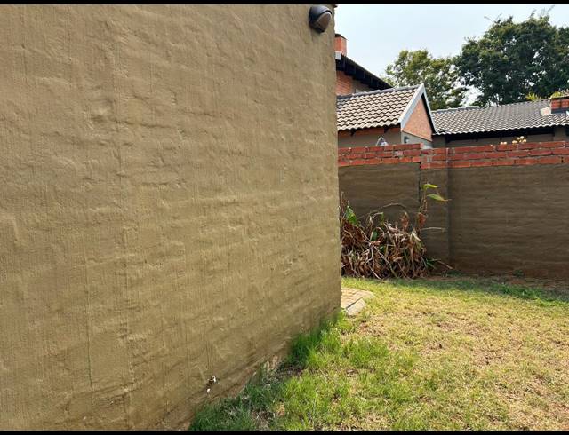 3 BEDROOM TOWNHOUSE FOR SALE IN WATERVAL EAST